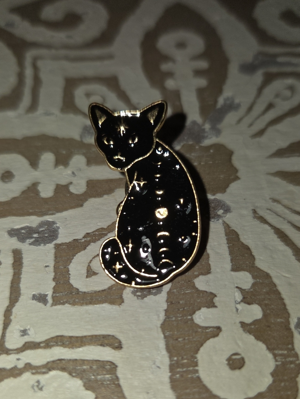 Black Cat Enamel Pin - Stylish Cat Accessory